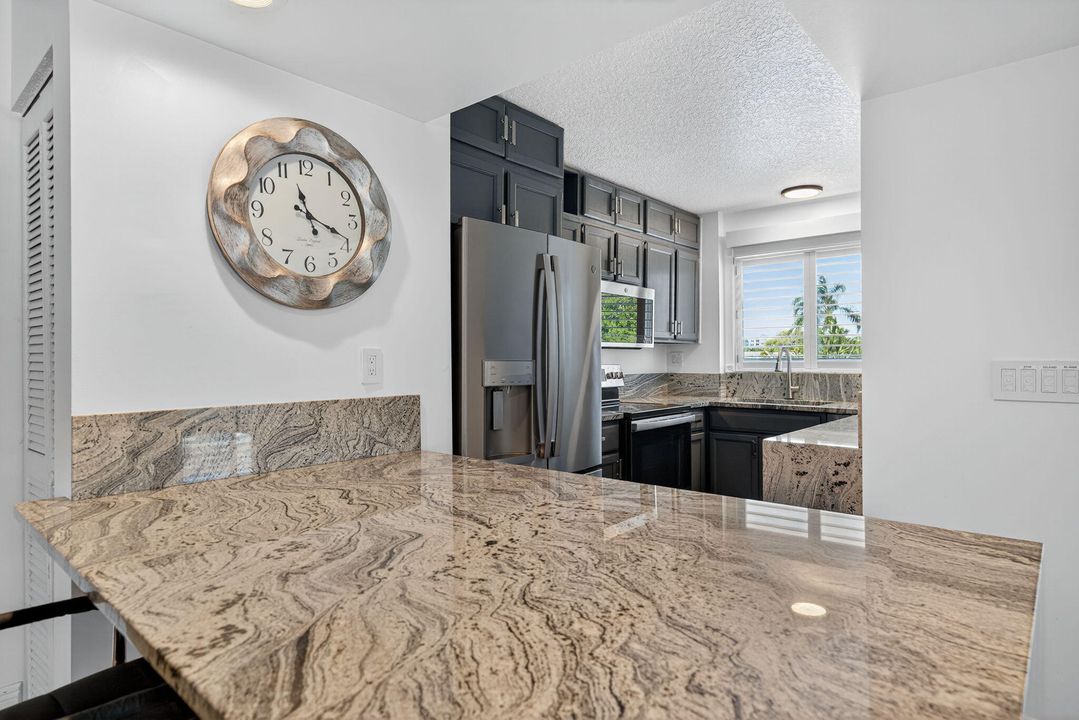 На продажу: $795,000 (3 спален, 2 ванн, 1640 Квадратных фут)