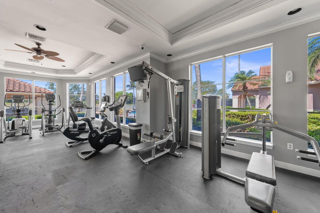 合同活跃: $5,500 (2 贝兹, 2 浴室, 1332 平方英尺)