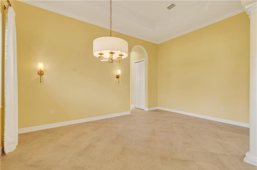 For Sale: $749,000 (3 beds, 3 baths, 2636 Square Feet)