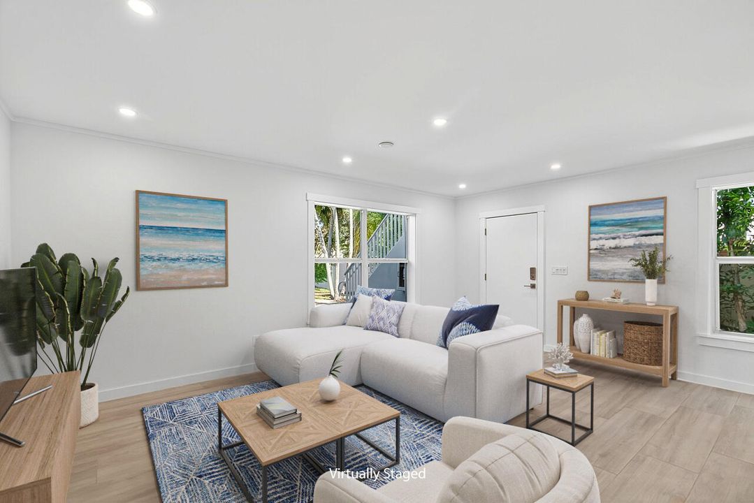 待售: $650,000 (2 贝兹, 2 浴室, 1300 平方英尺)