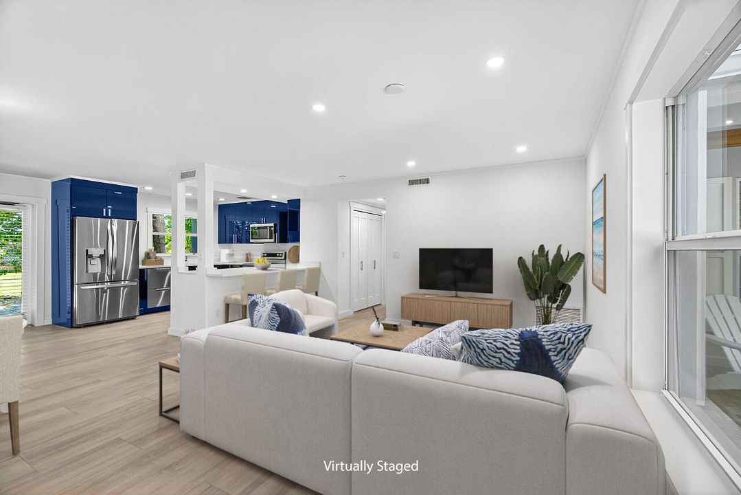 待售: $650,000 (2 贝兹, 2 浴室, 1300 平方英尺)