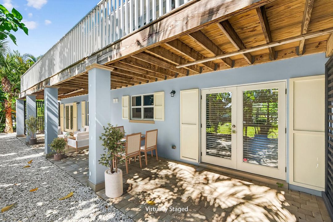 待售: $650,000 (2 贝兹, 2 浴室, 1300 平方英尺)