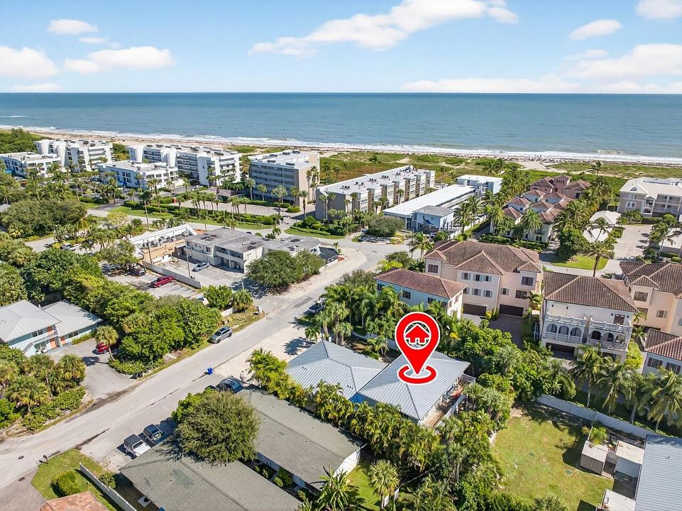 待售: $650,000 (2 贝兹, 2 浴室, 1300 平方英尺)