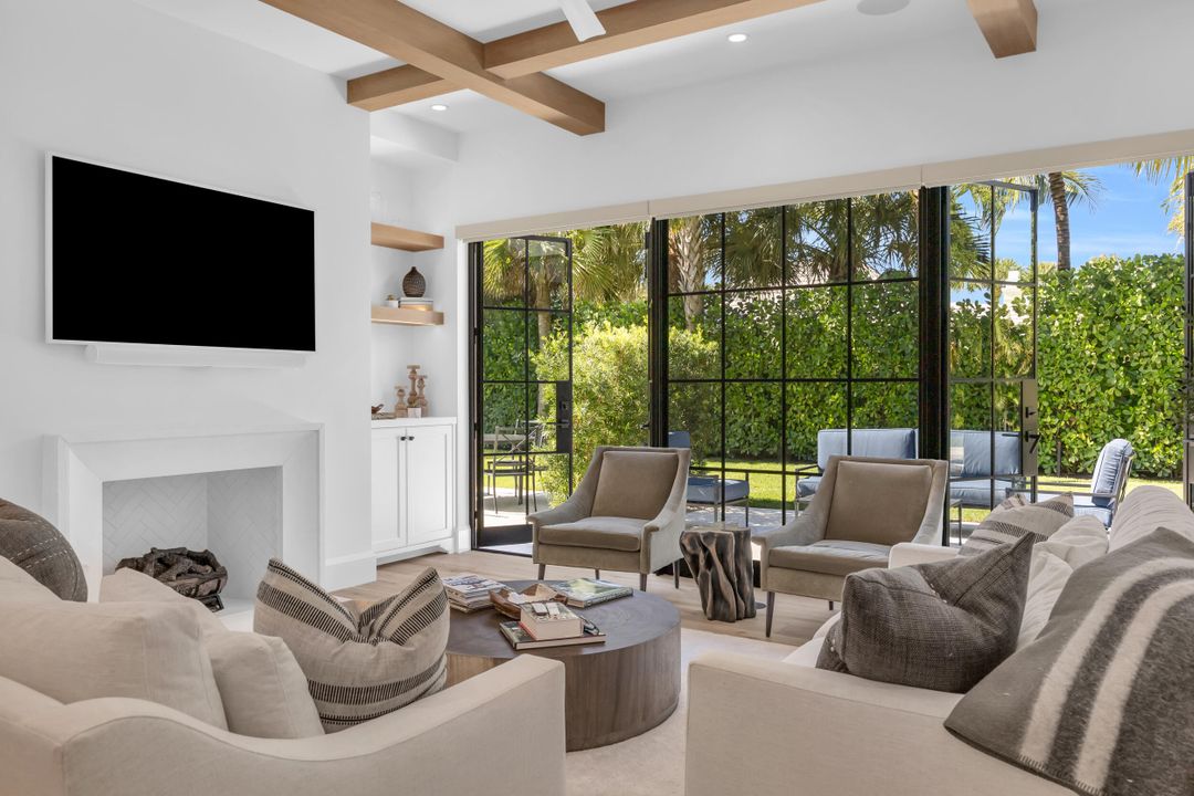 For Sale: $15,000,000 (4 beds, 3 baths, 3458 Square Feet)