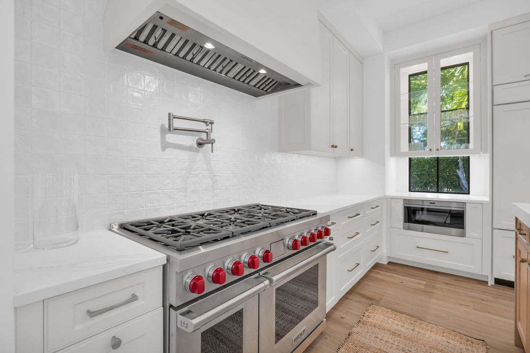 For Sale: $15,000,000 (4 beds, 3 baths, 3458 Square Feet)