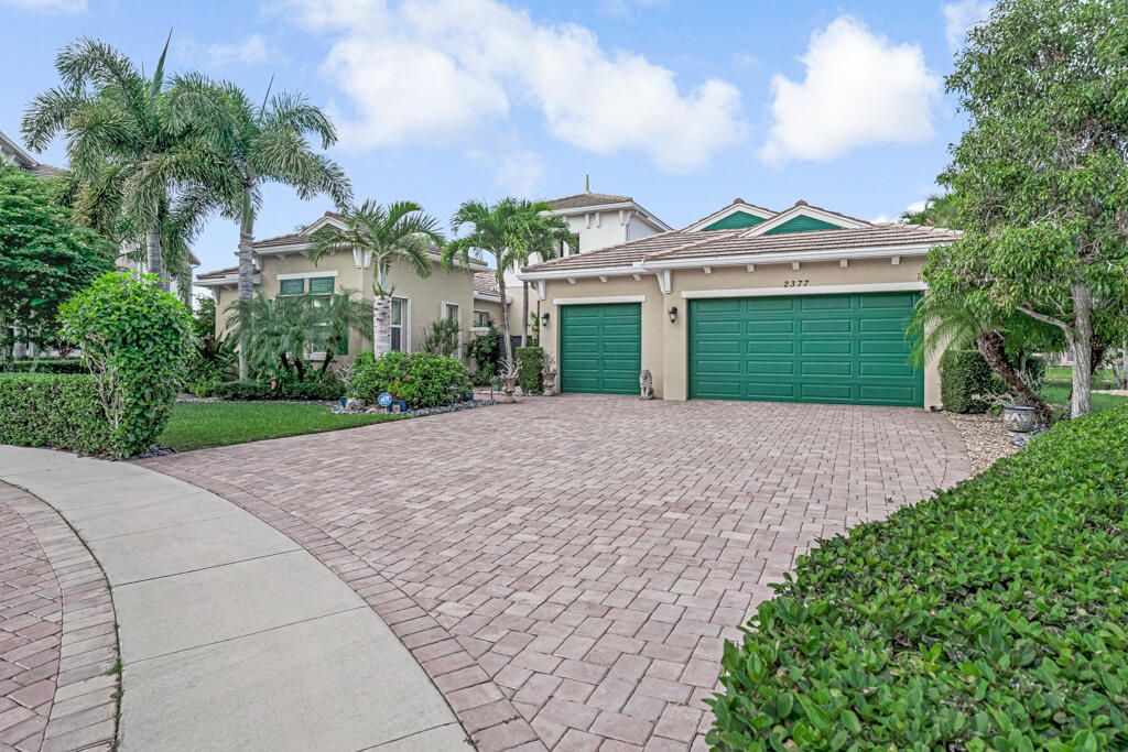 For Sale: $995,000 (3 beds, 3 baths, 3158 Square Feet)