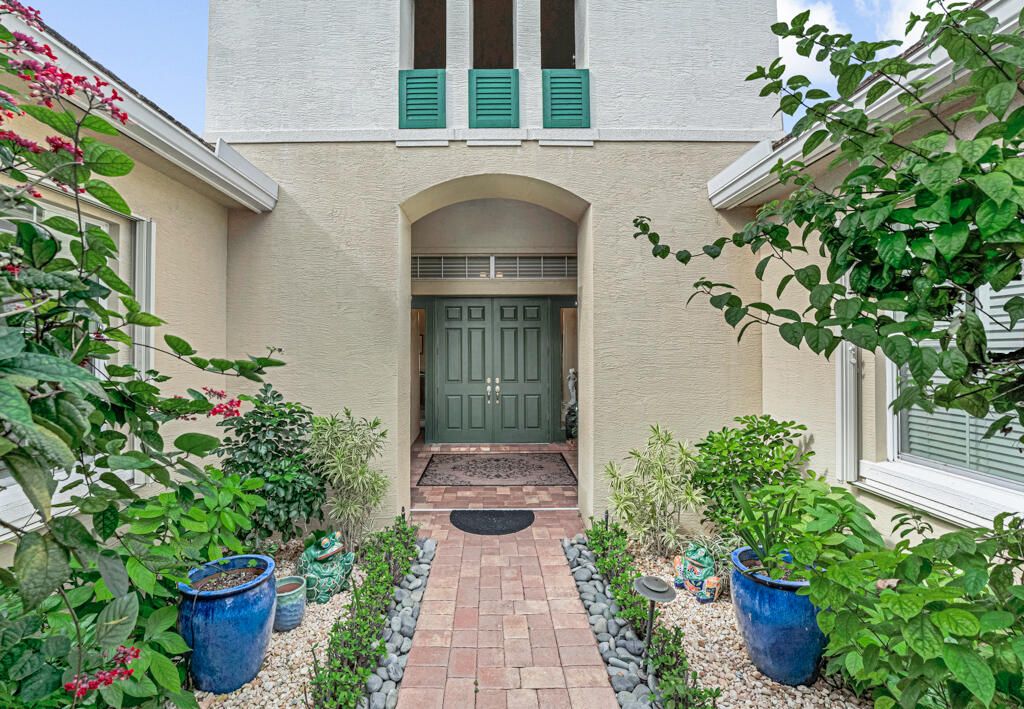 For Sale: $995,000 (3 beds, 3 baths, 3158 Square Feet)