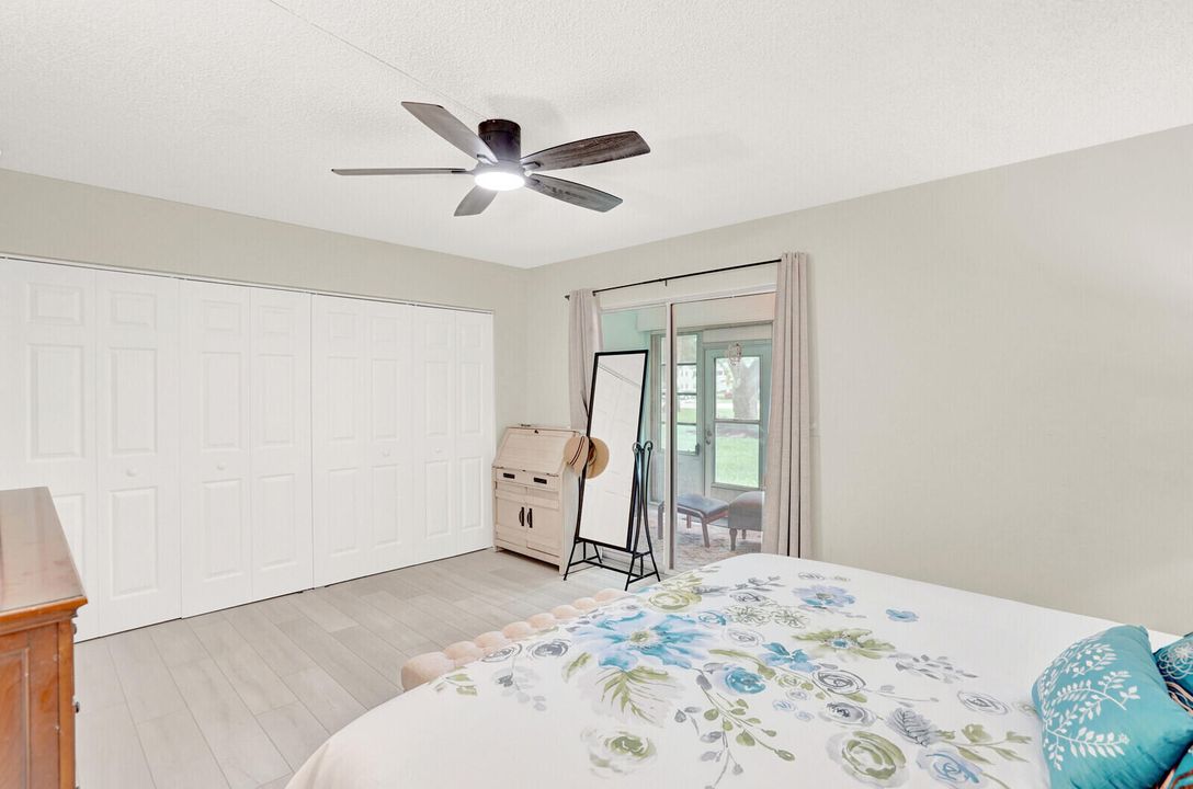 合同活跃: $1,325 (1 贝兹, 1 浴室, 700 平方英尺)