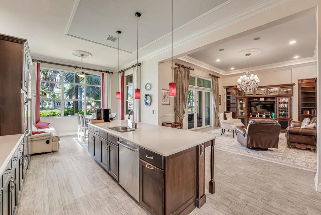 For Sale: $995,000 (3 beds, 3 baths, 3158 Square Feet)