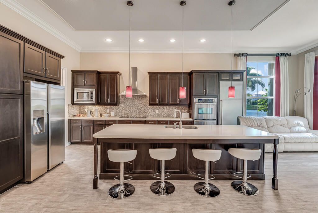 For Sale: $995,000 (3 beds, 3 baths, 3158 Square Feet)