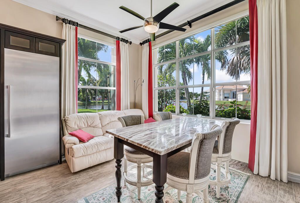 For Sale: $995,000 (3 beds, 3 baths, 3158 Square Feet)