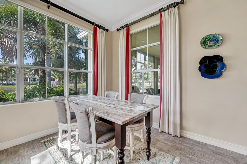 For Sale: $995,000 (3 beds, 3 baths, 3158 Square Feet)