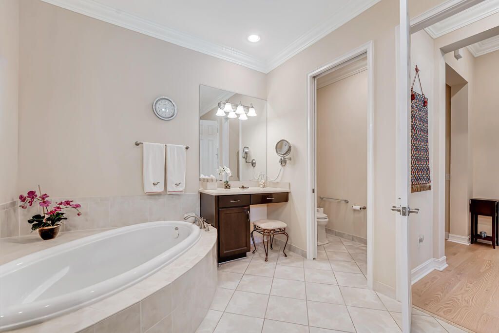 For Sale: $995,000 (3 beds, 3 baths, 3158 Square Feet)