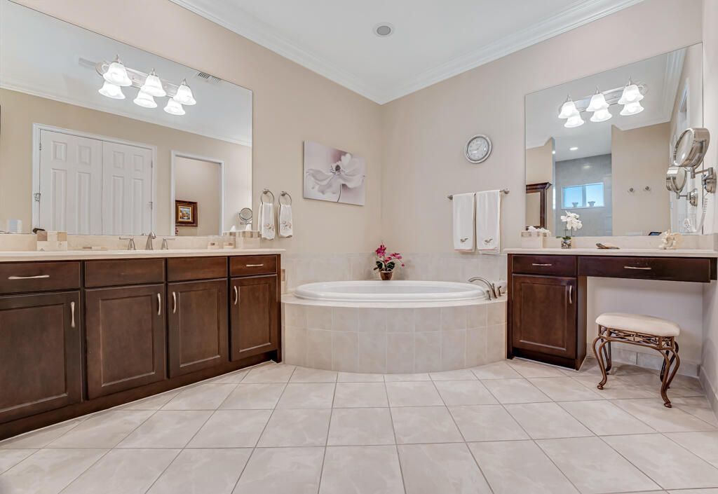 For Sale: $995,000 (3 beds, 3 baths, 3158 Square Feet)