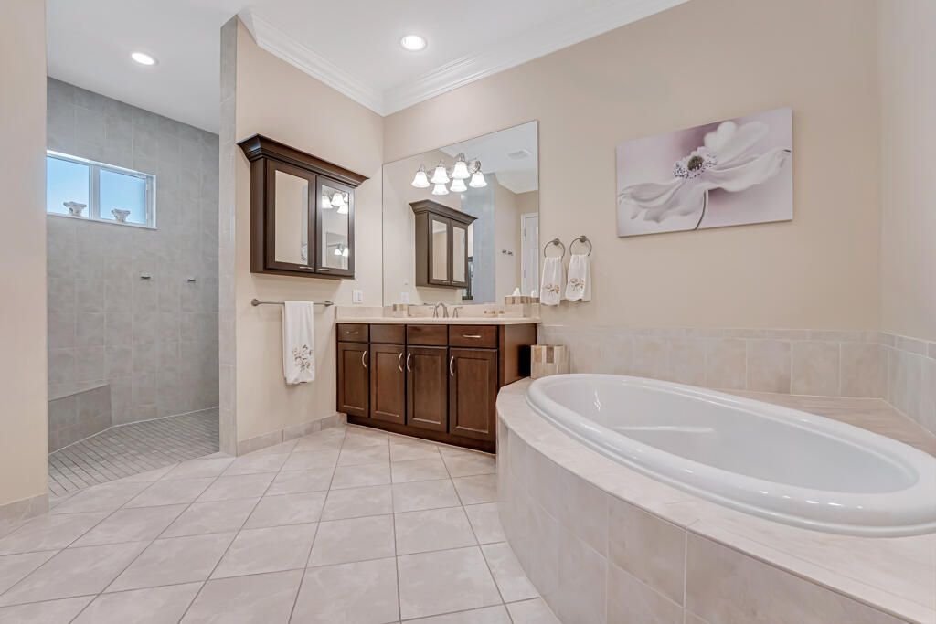 For Sale: $995,000 (3 beds, 3 baths, 3158 Square Feet)