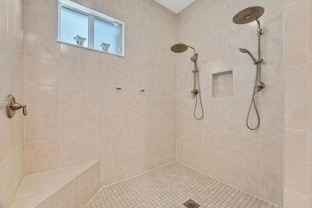 For Sale: $995,000 (3 beds, 3 baths, 3158 Square Feet)