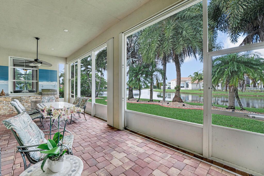 For Sale: $995,000 (3 beds, 3 baths, 3158 Square Feet)