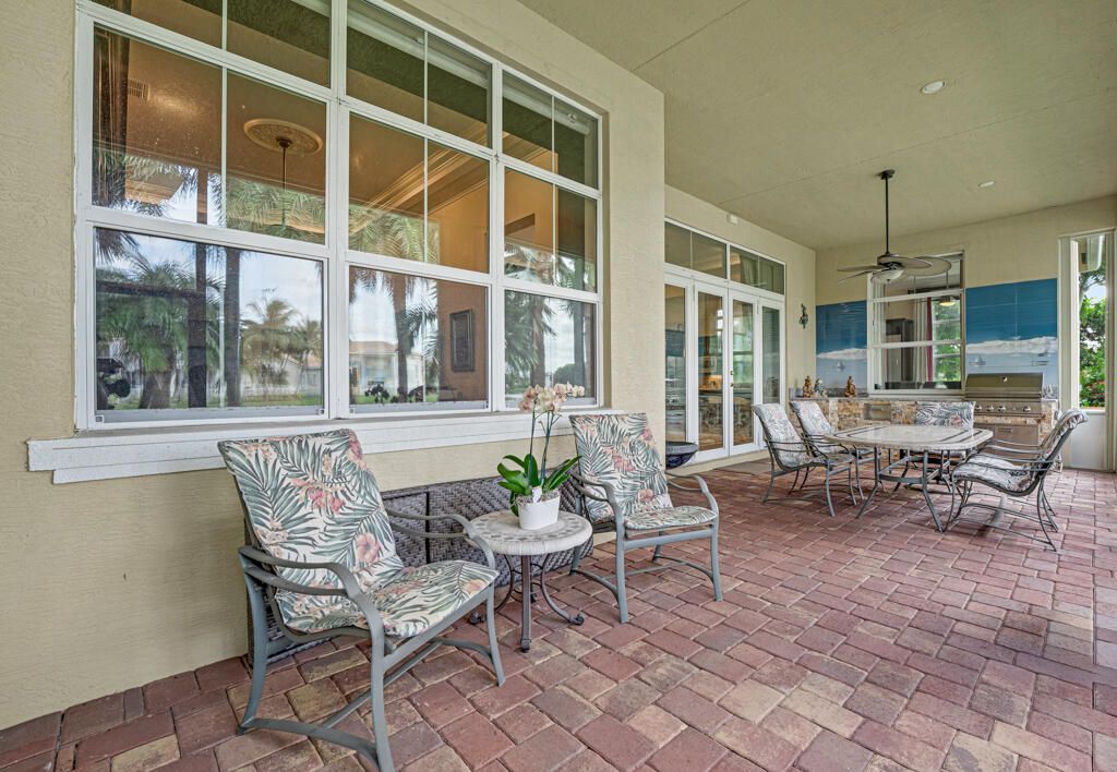 For Sale: $995,000 (3 beds, 3 baths, 3158 Square Feet)