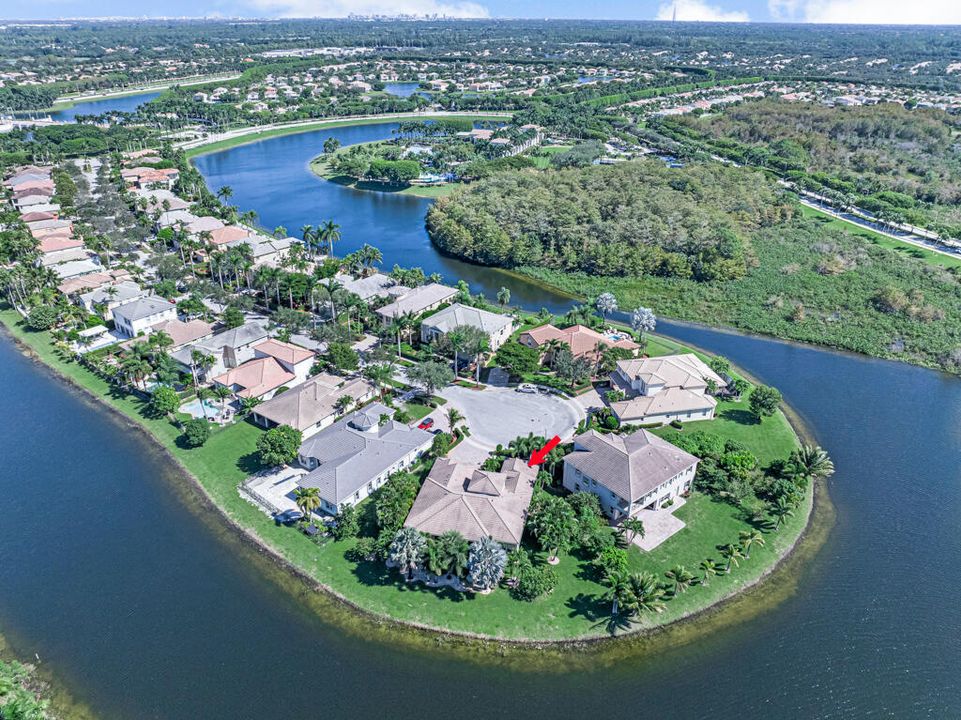 For Sale: $995,000 (3 beds, 3 baths, 3158 Square Feet)