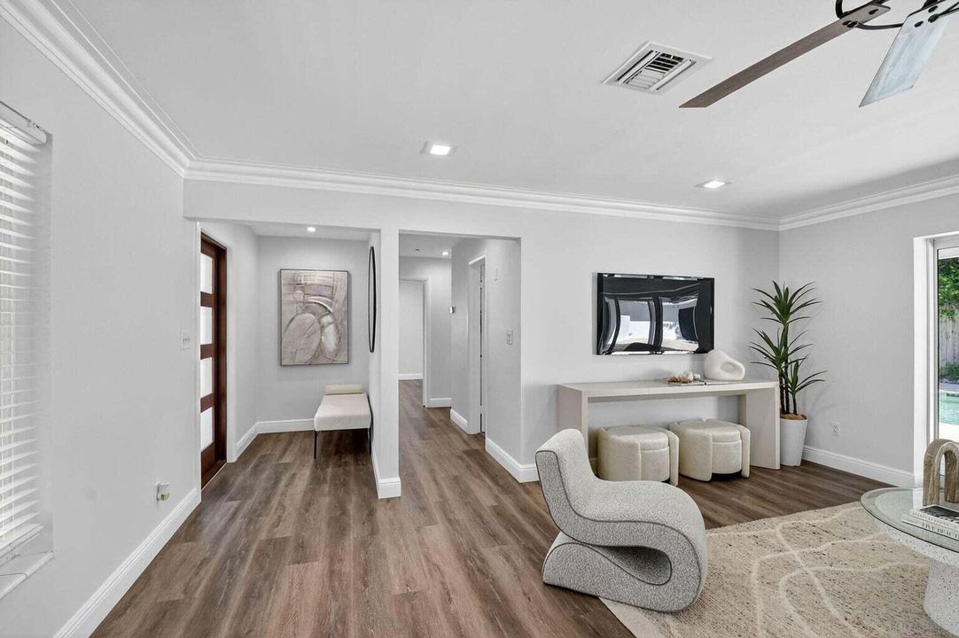 For Rent: $5,500 (3 beds, 2 baths, 2009 Square Feet)