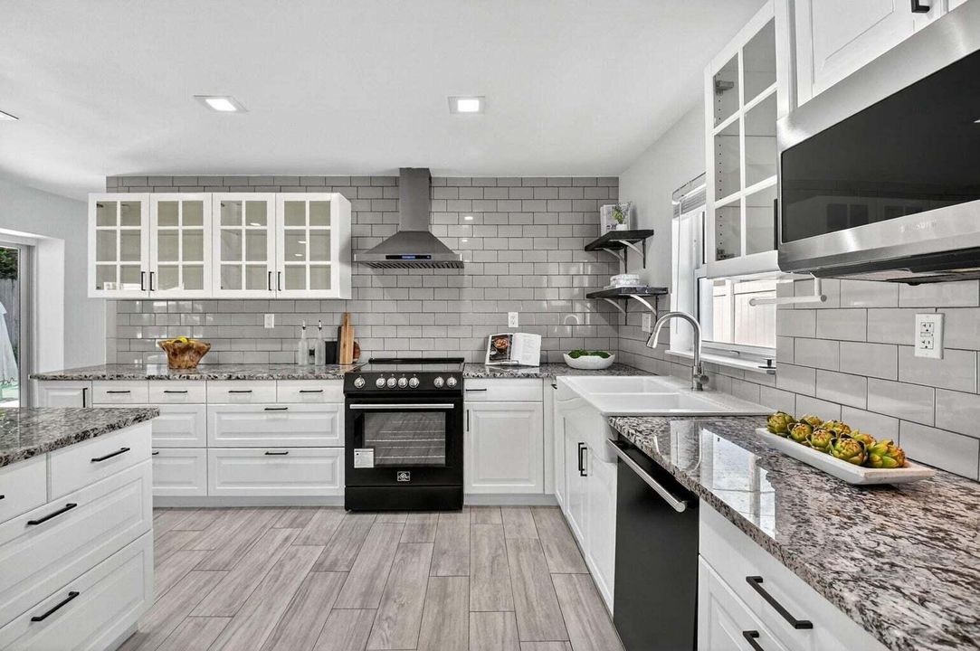 For Rent: $5,500 (3 beds, 2 baths, 2009 Square Feet)