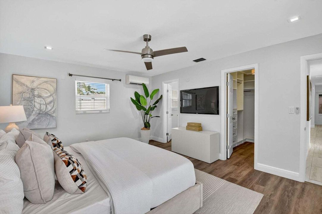 For Rent: $5,500 (3 beds, 2 baths, 2009 Square Feet)