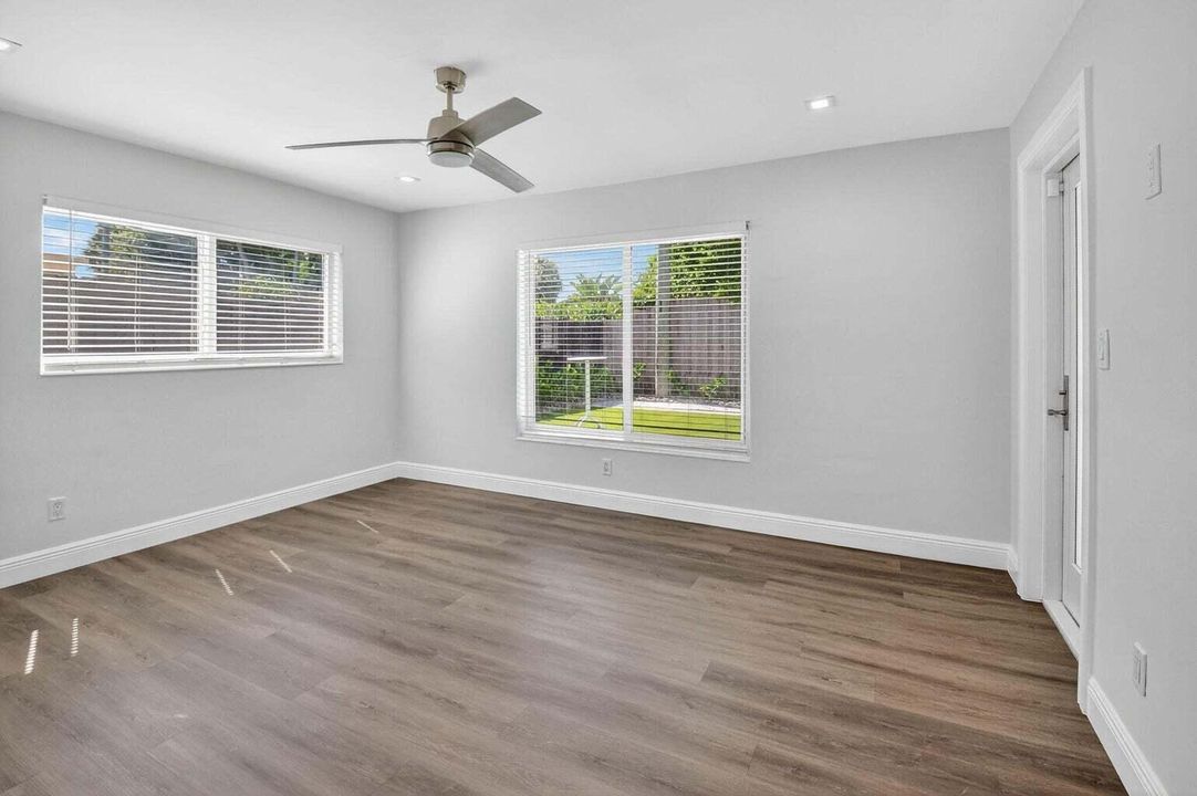 For Rent: $5,500 (3 beds, 2 baths, 2009 Square Feet)