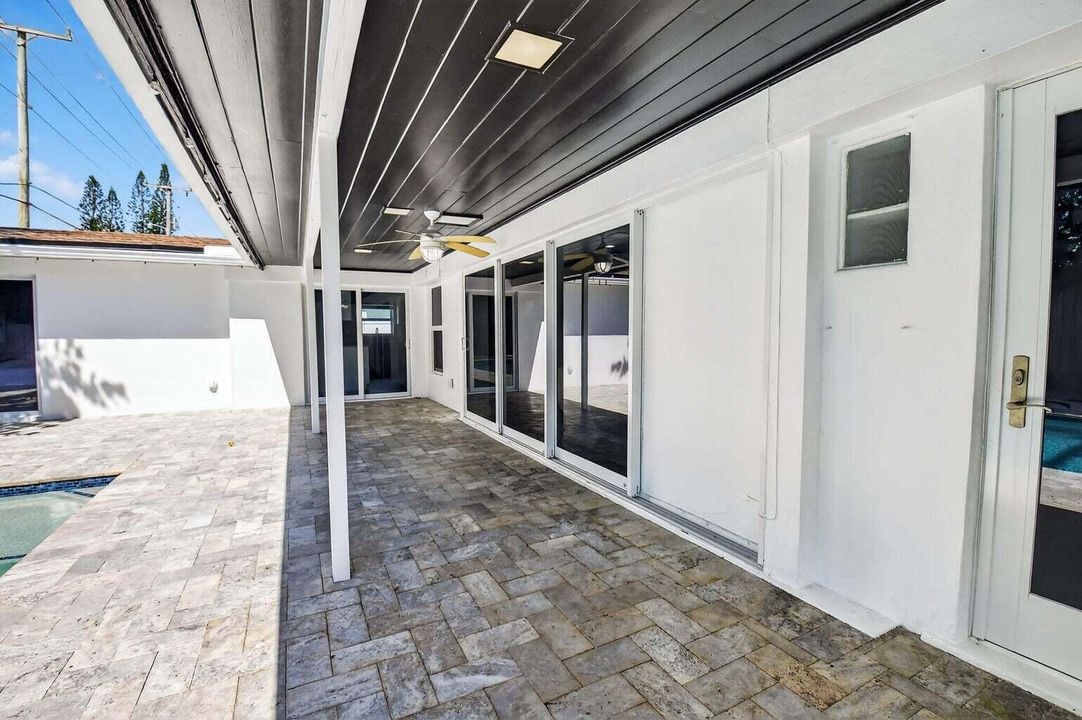 For Rent: $5,500 (3 beds, 2 baths, 2009 Square Feet)