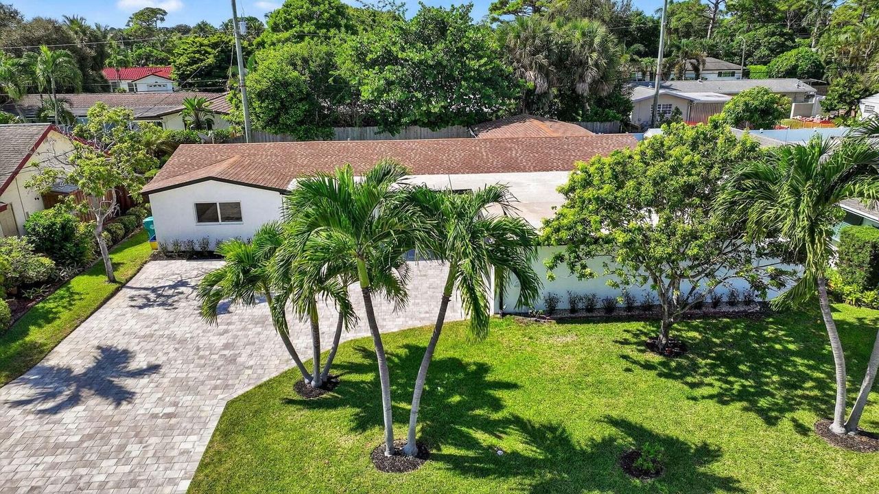 For Rent: $5,500 (3 beds, 2 baths, 2009 Square Feet)