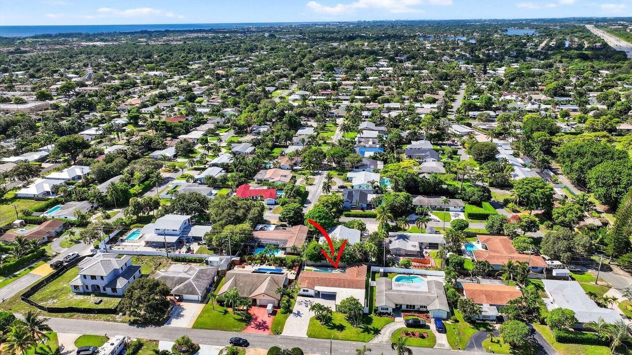 For Rent: $5,500 (3 beds, 2 baths, 2009 Square Feet)