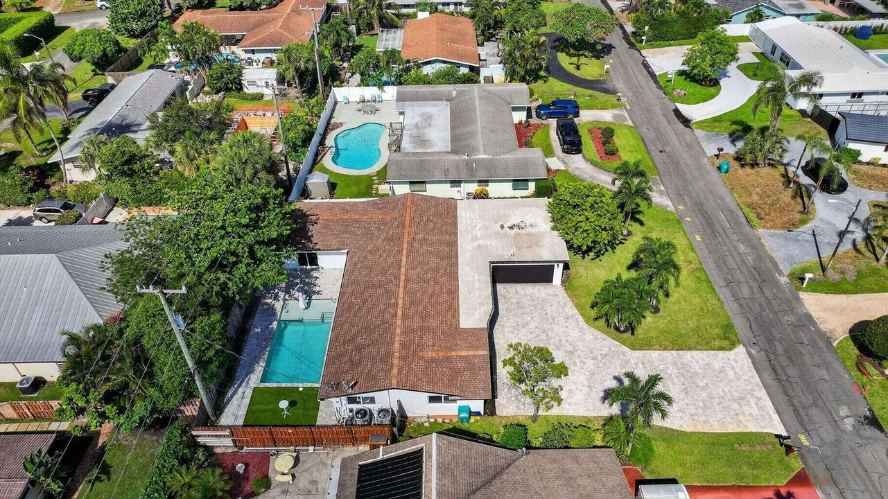 For Rent: $5,500 (3 beds, 2 baths, 2009 Square Feet)