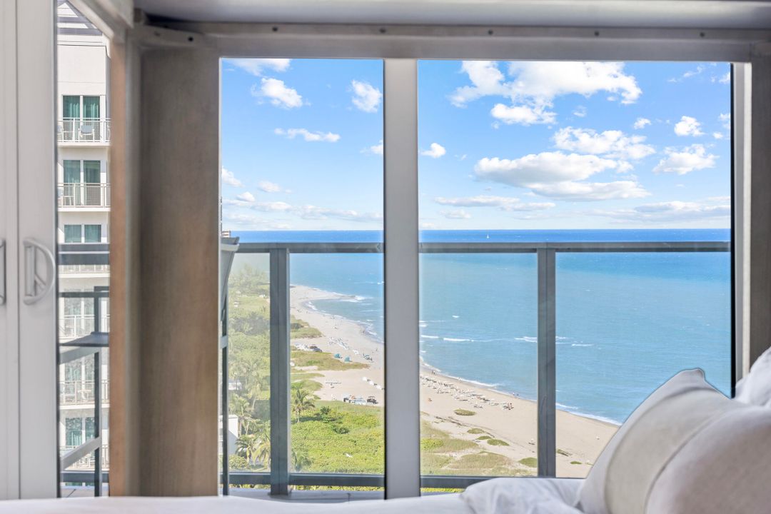 For Sale: $2,495,000 (2 beds, 2 baths, 1465 Square Feet)