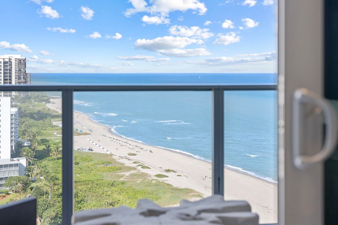 For Sale: $2,495,000 (2 beds, 2 baths, 1465 Square Feet)