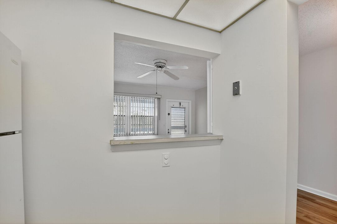 На продажу: $85,000 (1 спален, 1 ванн, 585 Квадратных фут)