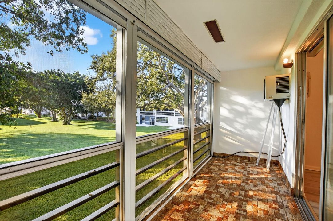 На продажу: $85,000 (1 спален, 1 ванн, 585 Квадратных фут)