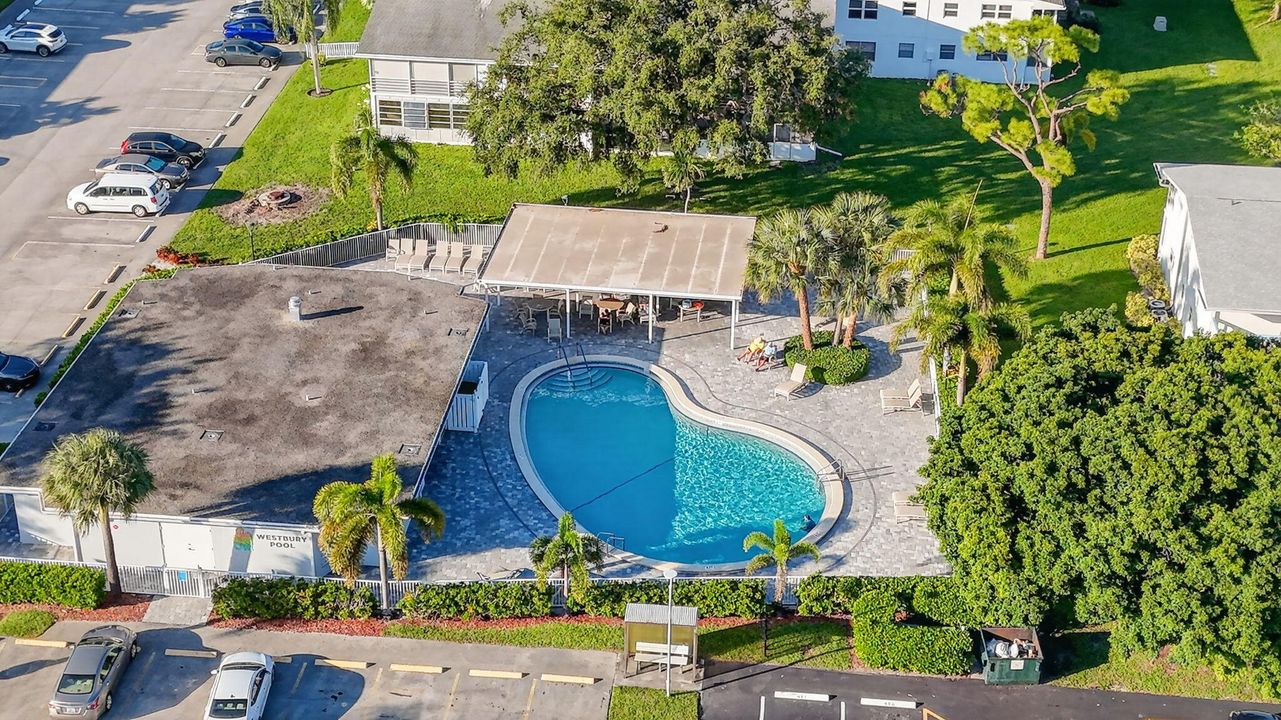 На продажу: $85,000 (1 спален, 1 ванн, 585 Квадратных фут)