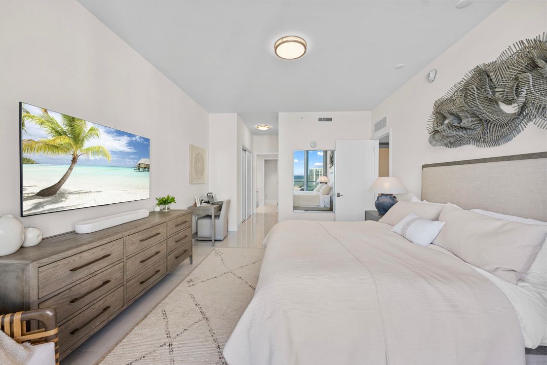 For Sale: $2,495,000 (2 beds, 2 baths, 1465 Square Feet)