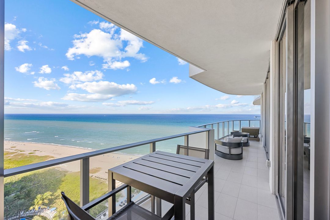 For Sale: $2,495,000 (2 beds, 2 baths, 1465 Square Feet)