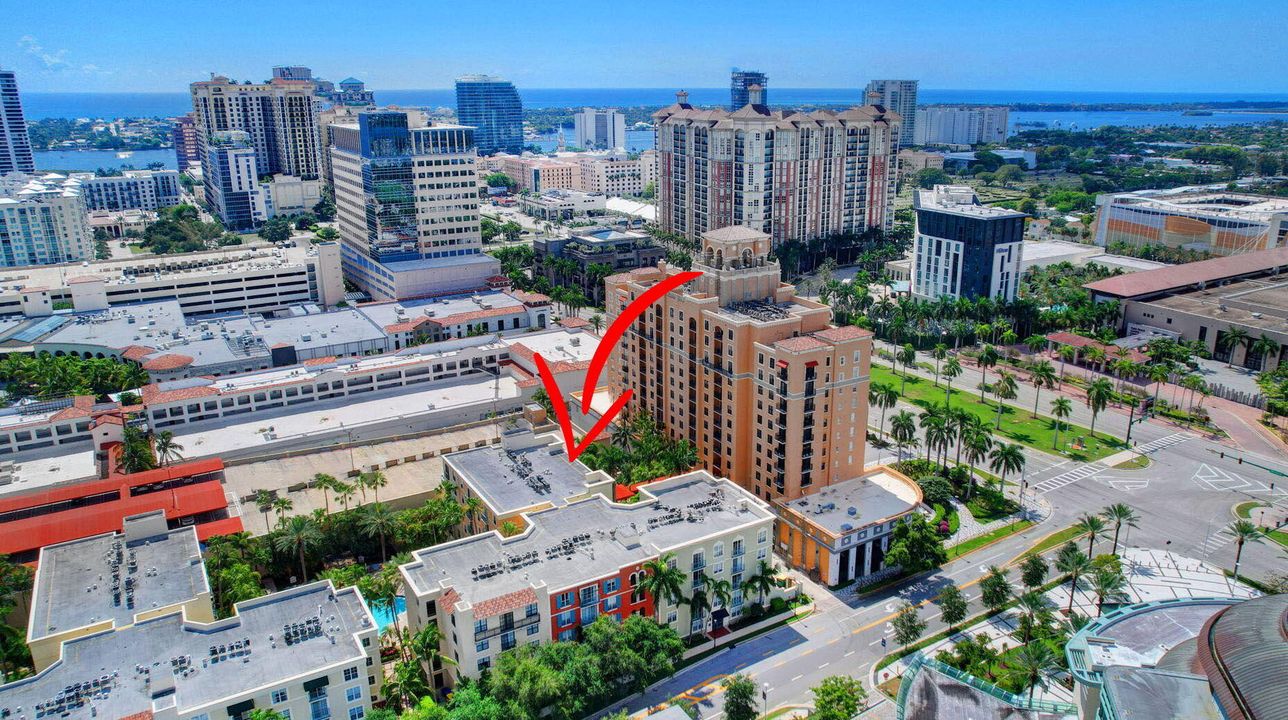 Active With Contract: $3,450 (2 beds, 2 baths, 1120 Square Feet)