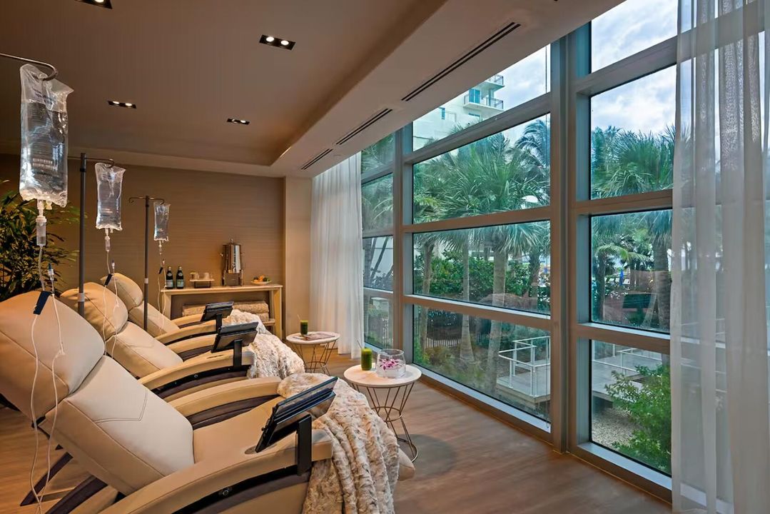 For Sale: $2,495,000 (2 beds, 2 baths, 1465 Square Feet)