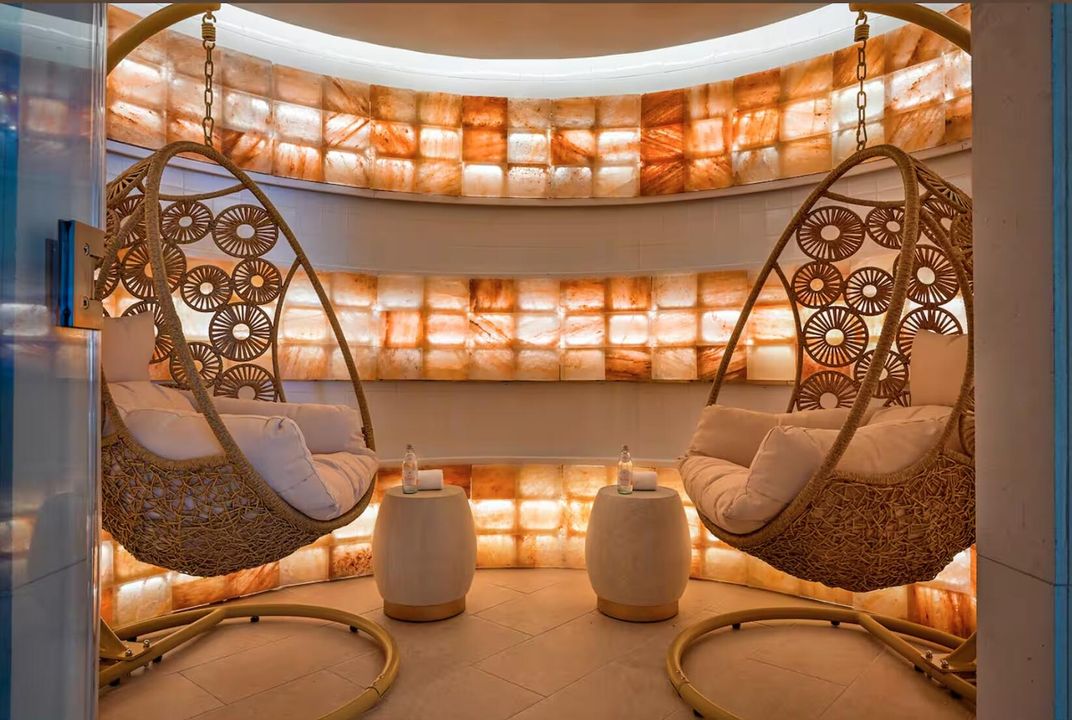 For Sale: $2,495,000 (2 beds, 2 baths, 1465 Square Feet)