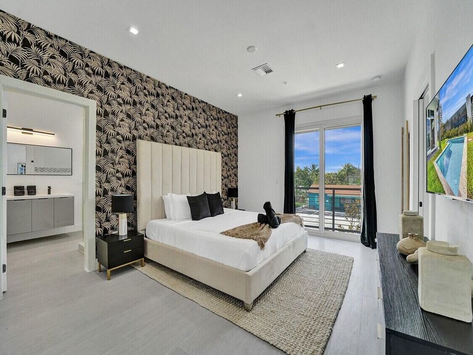 En Venta: $1,399,000 (4 camas, 3 baños, 2405 Pies cuadrados)