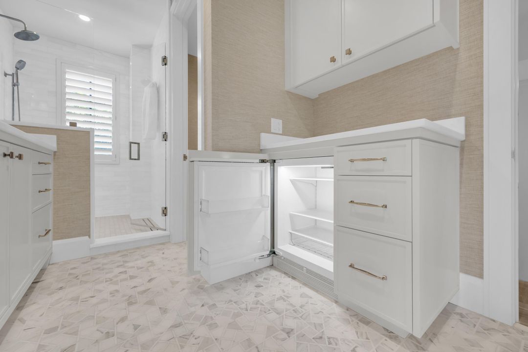 For Sale: $15,000,000 (4 beds, 3 baths, 3458 Square Feet)