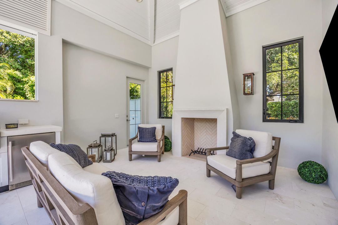 For Sale: $15,000,000 (4 beds, 3 baths, 3458 Square Feet)