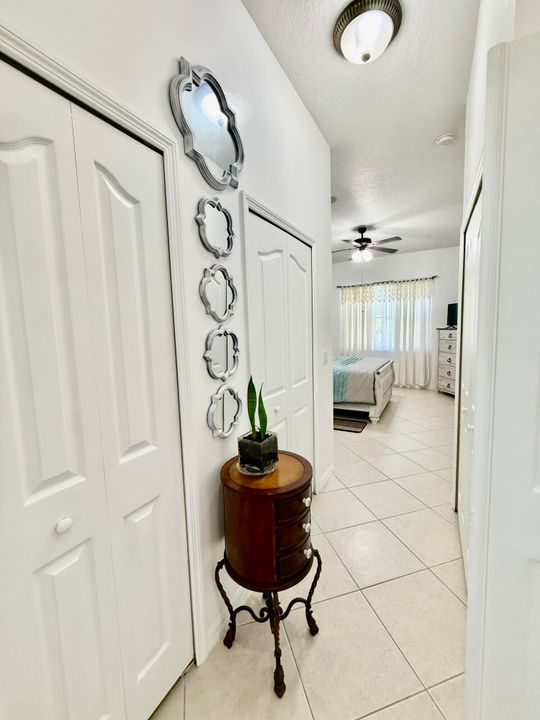 Под контрактом: $384,000 (3 спален, 2 ванн, 1668 Квадратных фут)