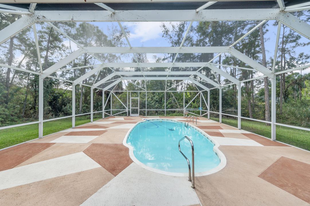 For Sale: $729,000 (3 beds, 2 baths, 2782 Square Feet)