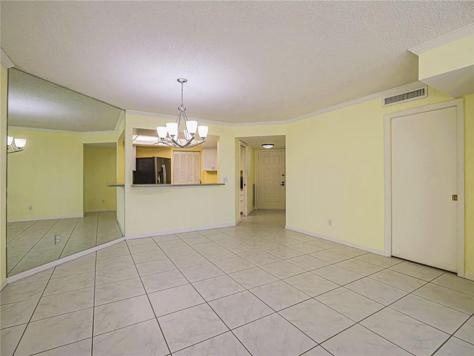 For Rent: $3,400 (2 beds, 2 baths, 1900 Square Feet)