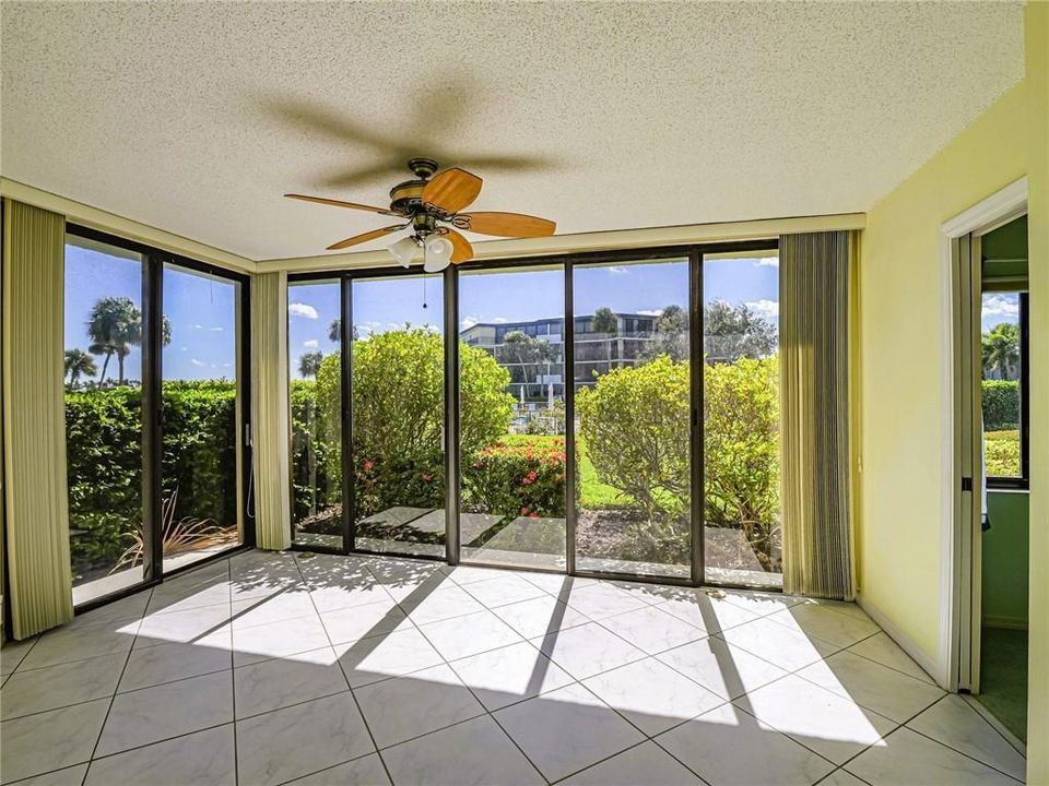 For Rent: $3,400 (2 beds, 2 baths, 1900 Square Feet)