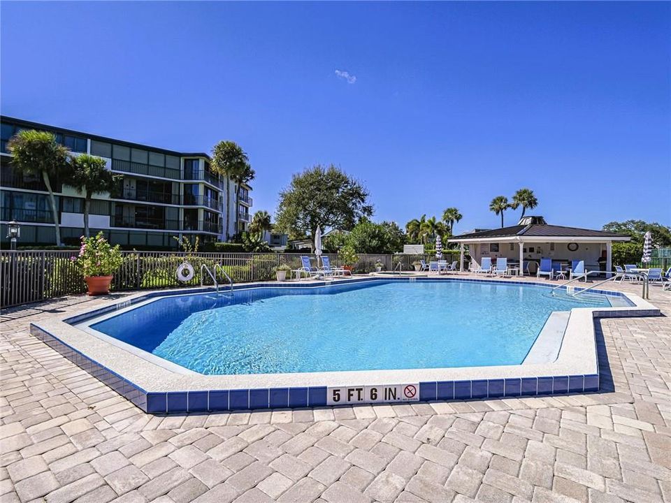 For Rent: $3,400 (2 beds, 2 baths, 1900 Square Feet)