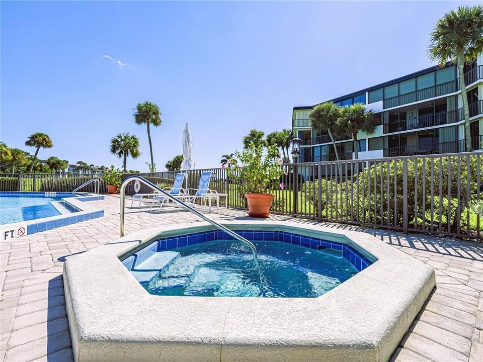 For Rent: $3,400 (2 beds, 2 baths, 1900 Square Feet)